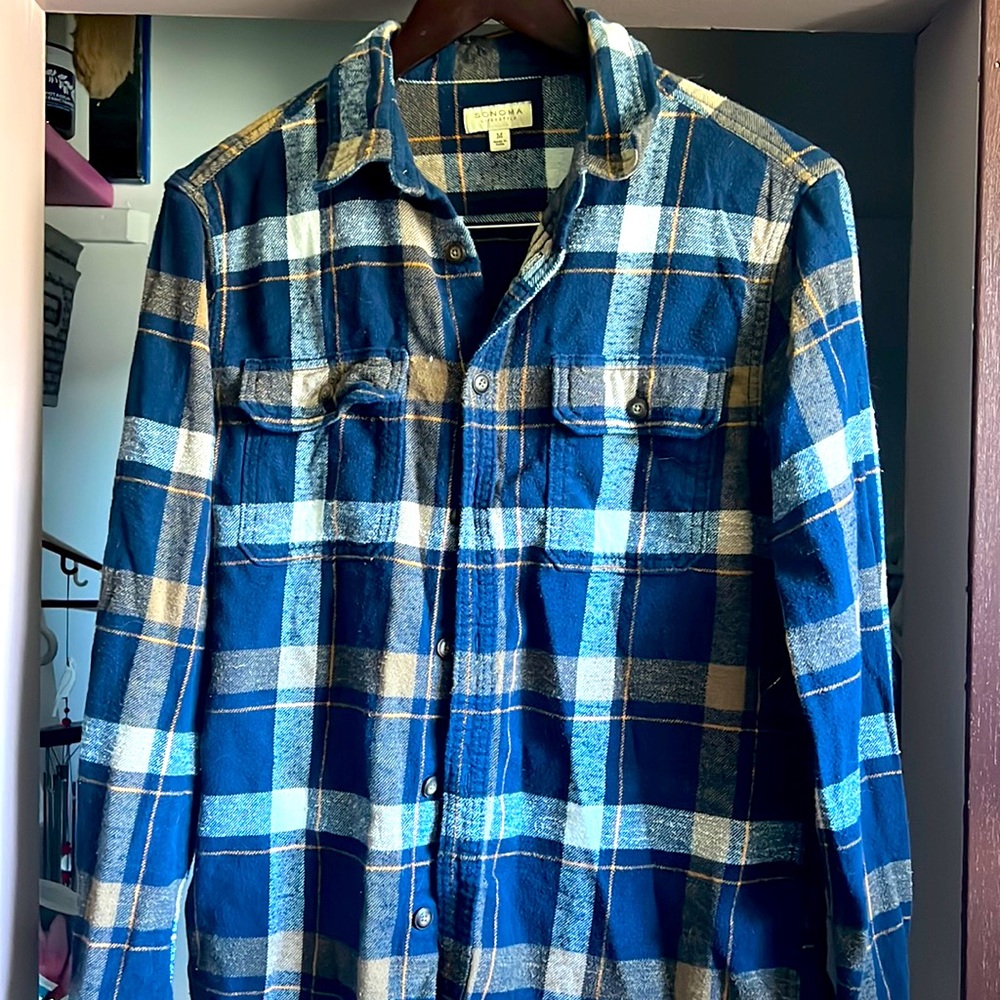 Mens plaid button down size medium